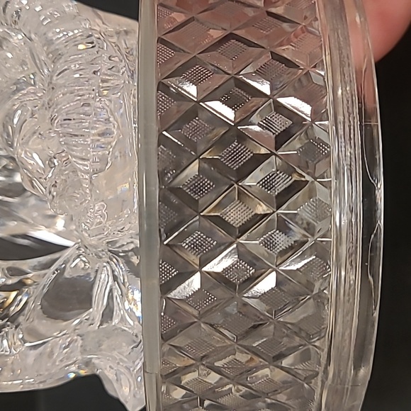 Beautiful Vintage Acrylic Wind-up Musical Nativity - Picture 11 of 16